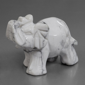 632.74 ct White Howlite Stone, Natural Howlite in Carved Elephant Shape for Sale
