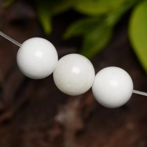 Howlite Gemstones in 7.7 mm Size for Sale, Howlite Stones in Greyish White Color