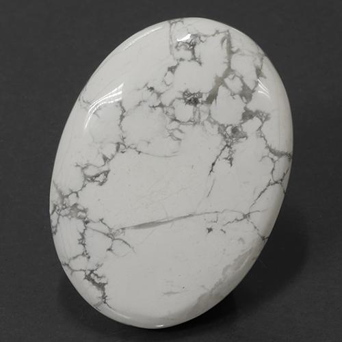 43,8 x 31,8mm Howlite bianco taglio ovale dagli Stati Uniti, peso di 84,63 ct, pietra preziosa naturale non trattati in purezza Opaque, 1 pezzo Howlite Ovale cabochon - Colore: Multicolore Bianco, durezza Mohs di 3 - 3,5 , Photo A
