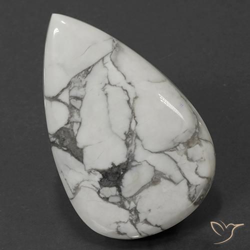 Howlite bianco taglio pera da 67,87 ct dagli Stati Uniti, dimensione 43,9 x 27,9mm, pietra preziosa naturale non trattati , purezza Opaque, Howlite Cabochon pera da 1 pz, durezza Mohs di 3 - 3,5, Photo A