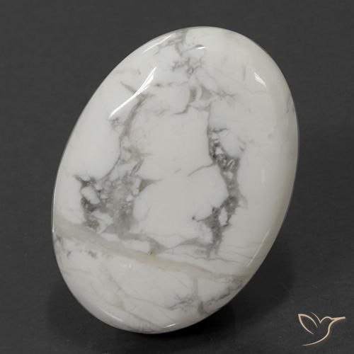 Howlite ovale de 71,05 ct, 37,1 x 26,4 mm des États-Unis, Photo A
