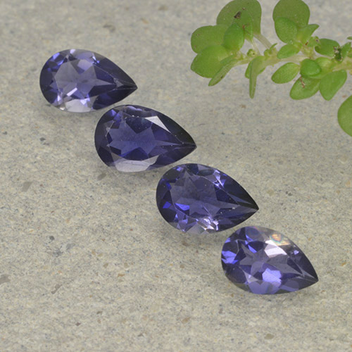 Dark Bluish Purple Iolith Edelstein - 0.3ct Birnen Schliff (ID: 498023)
