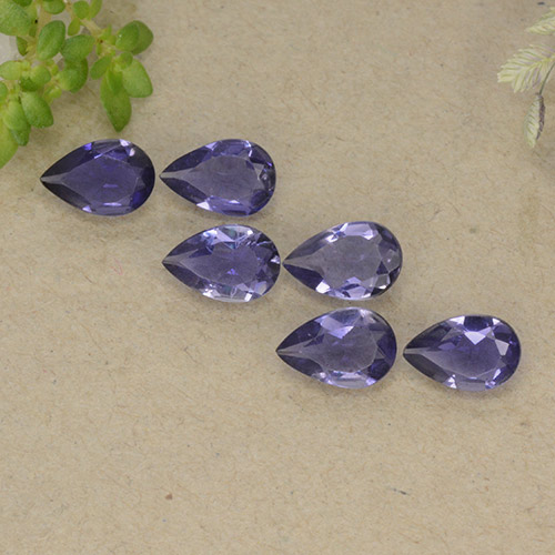 Eggplant Violet Iolith Edelstein - 0.3ct Birnen Schliff (ID: 498172)