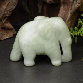 132.2ct Carved Elephant Green Jadeite Gem for sale 132.2ct Carved Elephant Green Jadeite Gem (ID: 470448)