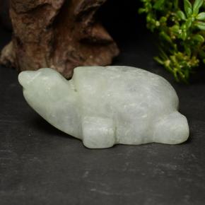 Verde medio Jadeíta Gema - 76.1ct Tallada en Forma de Tortuga (ID: 470455)