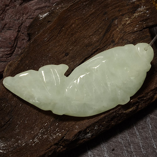 Medium Green Jadeite Gem - 24.6ct Carved Fish with Hole (ID: 484954)