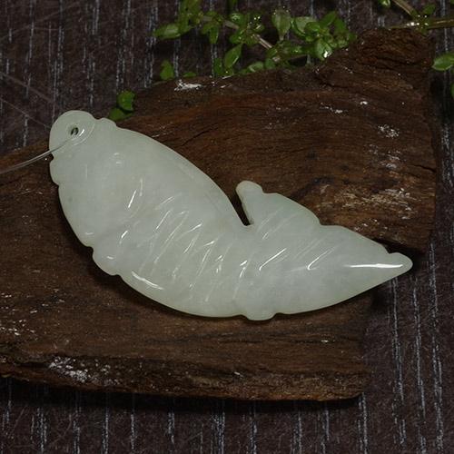 Grayish Green Jadeite Gem - 31.5ct Carved Fish with Hole (ID: 485003)