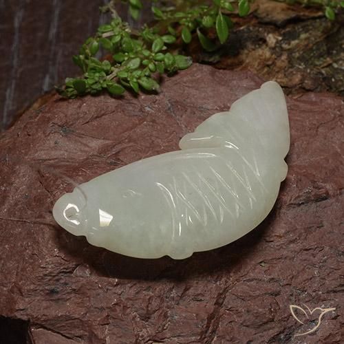 26.72 ct White Jadeite Stone, Natural Jadeite in Carved Fish with Hole Shape for Sale