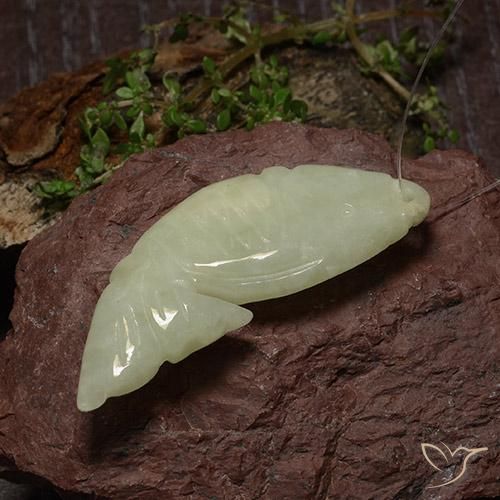 31.90 ct Yellow Jadeite Stone, Natural Jadeite in Carved Fish with Hole Shape for Sale