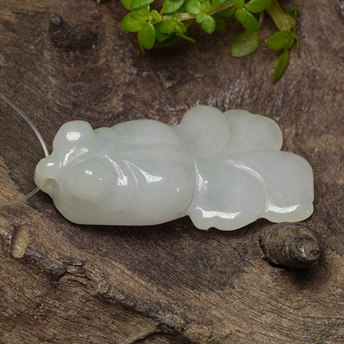 Grayish White Jadeite Gem - 21.1ct Carved Fish with Hole (ID: 494867)
