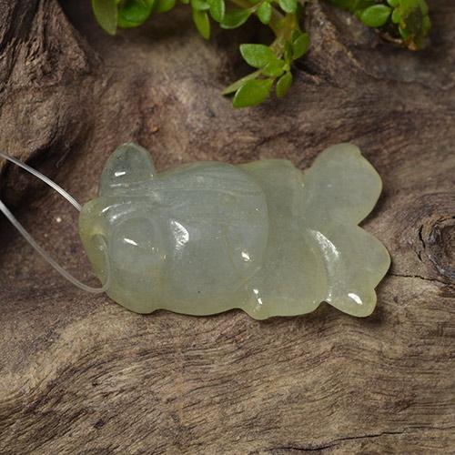 Vert chaud Jadéite gemme - 22.4ct Poisson gravé avec trou (ID: 494869)