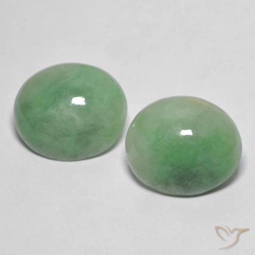 Coppia abbinata di 12,2 x 10,5mm taglio ovale Verde Giadeite , peso di 8,16 ct totali / media. 4,08 ct ciascuno, coppia Giadeite abbinata in purezza Opaque in colore Verde, pietra preziosa naturale non trattati, durezza Mohs 6 - 6,5, Photo A