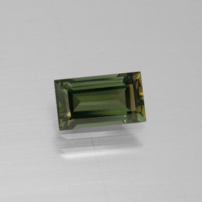 Verde oscuro Kornerupina Gema - 1ct Faceta en Estilo Baguette (ID: 389335)
