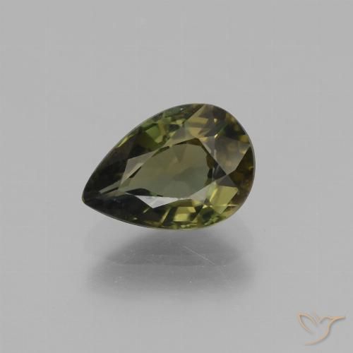 Cornerupina 9,1 x 6,4mm verde Sfaccettatura a pera dallo Sri Lanka, peso di 1,7 ct, gemma naturale non trattati in purezza VS, 1 pezzo Cornerupina - Colore: Verde scuro, durezza Mohs di 6,5 - 7 adatto per gioielli da indossare ogni giorno, Photo A