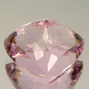 Kunzite Gemstone in 18.4 x 15.1 mm Size for Sale, Kunzite Stone in Pink Color