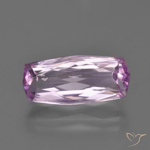 كونزايت أرجواني 6 قيراطًا ، مقاس <cite dir="ltr" lang="en">15.9 x 7.3</cite> مم بقطع وسادة من أفغانستان, Photo A