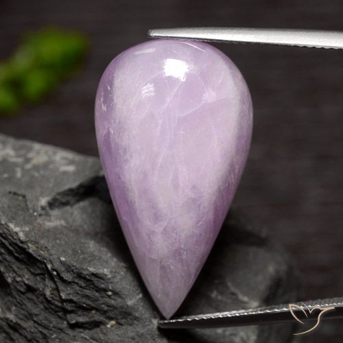 Kunzite viola taglio pera da 25,26 ct dall'Afghanistan, dimensione 28,4 x 15,9mm, pietra preziosa naturale non trattati , purezza Translucent, Kunzite Cabochon pera da 1 pz, durezza Mohs di 7 adatto per gioielli da indossare ogni giorno, Photo A