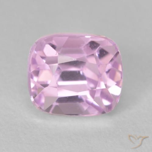 كونزايت أرجواني 2.78 قيراطًا ، مقاس <cite dir="ltr" lang="en">7.6 x 6.6</cite> مم بقطع وسادة من أفغانستان, Photo A