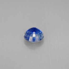 Kyanite Gemstone in 6 mm (calibrated) Size for Sale, Kyanite Stone in Blue Color
