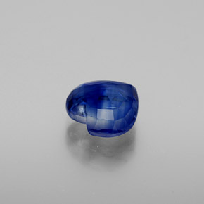 Kyanite Gemstone in 8 x 7.7 mm Size for Sale, Kyanite Stone in Blue Color
