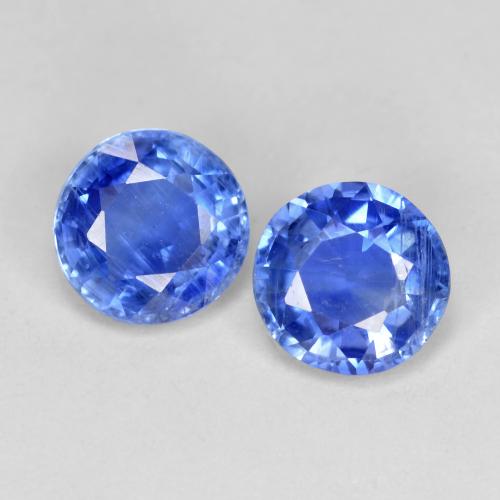Par a juego de Cianita Azul Faceta Redonda de 6mm, peso de 1,83 ct en total / promedio. 0,92 ct cada uno, par de Cianita a juego en claridad si en color Azul intenso, piedra preciosa natural No tratado, dureza Mohs 6 - 7, Photo A