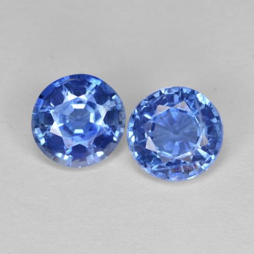 Par de Cianita Circular a juego de 6,1mm - Peso 1,84 ct en total / promedio. 0,92 ct cada uno, piedra preciosa natural No tratado, color Azul oscuro medio con claridad vs-si, dureza Mohs 6 - 7, Photo A