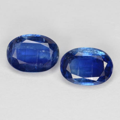 2 piezas de Cianita Azul Ovalada a juego en tamaño 7,1 x 5,1mm, peso 2,17 ct en total / promedio. 1,09 ct cada uno, Azul oscuro en claridad vs-si, piedra preciosa natural No tratado, dureza de Mohs 6 - 7, Photo A