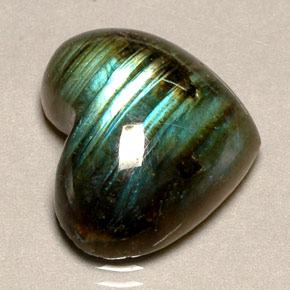 12.57 ct Multicolor Labradorite Gemstone, Labradorite Gem in Heart Cabochon Shape for Sale.