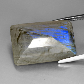 Labradorite Gemstone in 27 x 20 mm (calibrated) Size for Sale, Labradorite Stone in Multicolor Color