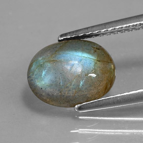 2.76 ct Multicolor Labradorite Gemstone, Labradorite Gem in Oval Cabochon Shape for Sale.