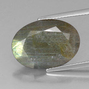 9.58 ct Multicolor Labradorite Gemstone, Labradorite Gem in Oval Facet Shape for Sale.