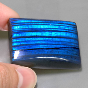 Labradorite Gemstone in 37.3 x 27.7 mm Size for Sale, Labradorite Stone in Multicolor Color