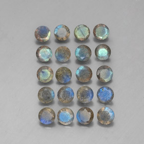 7.84 ct Multicolor Labradorite Gemstone, Labradorite Gem in Round Facet Shape for Sale.