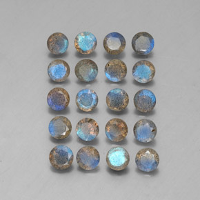 7.96 ct Multicolor Labradorite Gemstone, Labradorite Gem in Round Facet Shape for Sale.