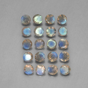 7.62 ct Multicolor Labradorite Gemstone, Labradorite Gem in Round Facet Shape for Sale.