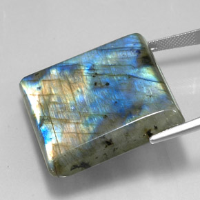 Labradorite Gemstone in 30.5 x 29.8 mm Size for Sale, Labradorite Stone in Multicolor Color