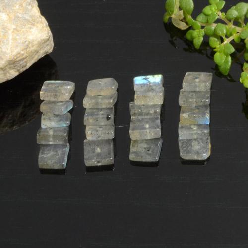 Multicolor Labradorita Gema - 0.3ct Cuadrado con orificio (ID: 478974)