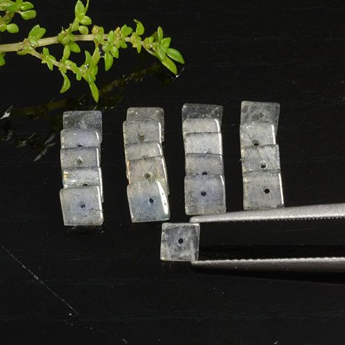 Multicolore Labradorite Gem - 0.3ct Square with Hole (ID: 478976)