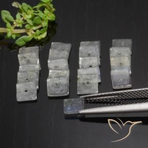 Labradorite Gemstones in 5.2 x 4.9 mm Size for Sale, Labradorite Stones in Multicolor Color