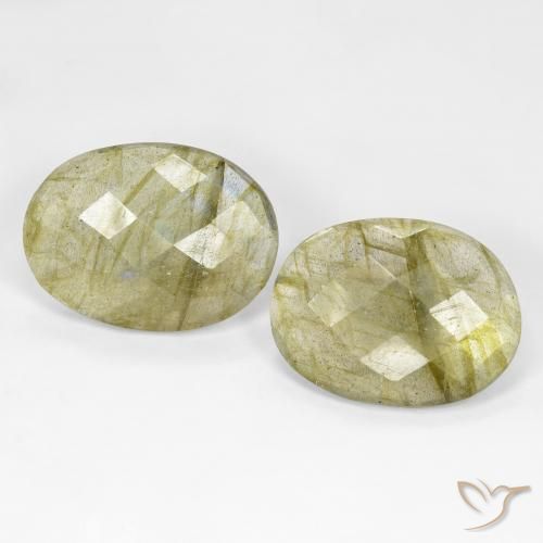 16.61ctw Natural Multicolor Labradorite, Oval, Translucent