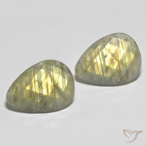 18.77 ct Pear Checkerboard Labradorite, 20.2 x 14.8 mm From Madagascar, Photo A