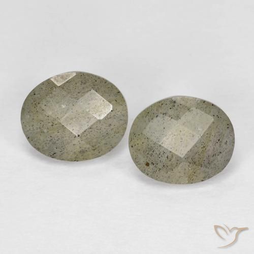 2 pezzi Labradorite taglio ovale abbinati di dimensioni 7,2 x 6mm, peso 2,15 ct totali / media. 1,08 ct ciascuno, Multicolore in purezza Translucent, pietra preziosa naturale non trattati, durezza Mohs 6 - 6,5, Photo A
