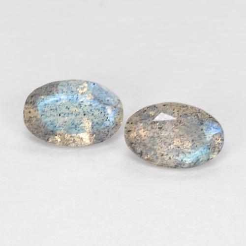 Par de Labradorita Ovalada a juego de 6 x 4mm - Peso 0,9 ct en total / promedio. 0,45 ct cada uno, color Multicolor en claridad Transparente, piedra preciosa natural No tratado, dureza de Mohs 6 - 6.5, Photo A
