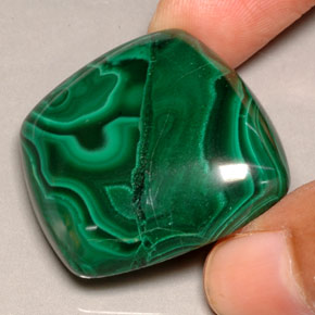 Malachite Gemstone in 30.7 x 30.6 mm Size for Sale, Malachite Stone in Multicolor Green Color
