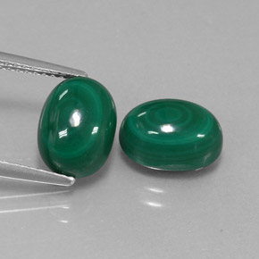 9.01 ct Green Malachite Gemstone, Malachite Gem in Oval Cabochon Shape for Sale.