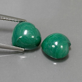 6.86 ct Green Malachite Gemstone, Malachite Gem in Heart Cabochon Shape for Sale.
