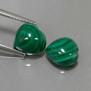 6.87 ct Green Malachite Gemstone, Malachite Gem in Heart Cabochon Shape for Sale.