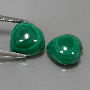8.64 ct Green Malachite Gemstone, Malachite Gem in Heart Cabochon Shape for Sale.