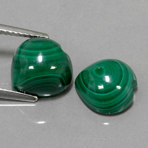 10.53 ct Green Malachite Gemstone, Malachite Gem in Heart Cabochon Shape for Sale.