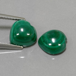 6.56 ct Green Malachite Gemstone, Malachite Gem in Heart Cabochon Shape for Sale.
